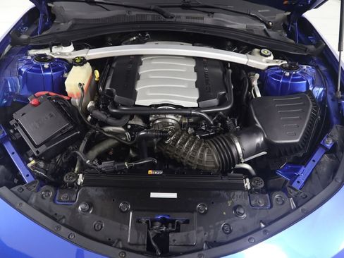 Used 2018 Chevrolet Camaro SS RWD image 70
