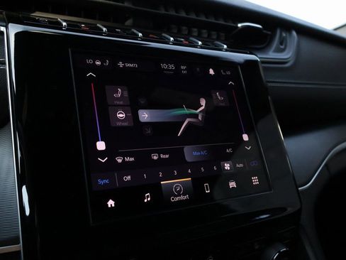 New 2025 Jeep Grand Cherokee Laredo X w/ Luxury Tech Group I image 34