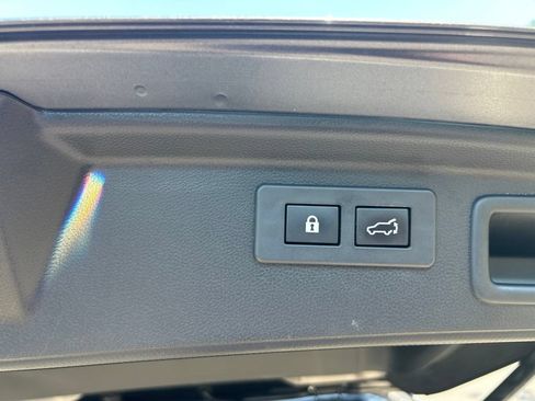 Used 2021 Subaru Forester Touring AWD/4WD image 18