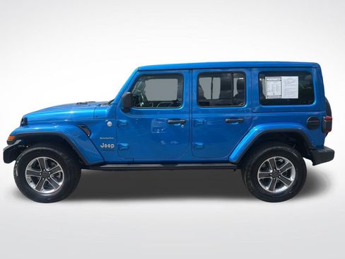 Used 2022 Jeep Wrangler Unlimited Sahara w/ Cold Weather Group AWD/4WD image 2