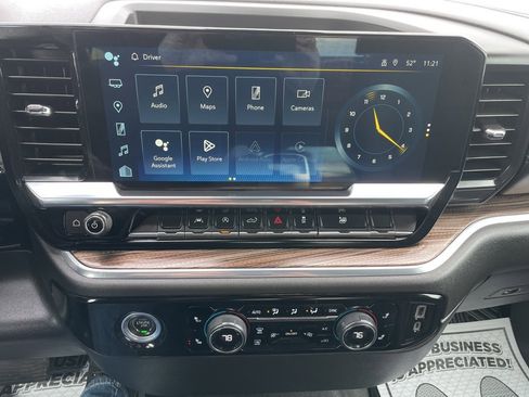 Used 2024 Chevrolet Silverado 1500 LT image 8