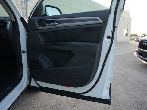 Used 2021 Volkswagen Atlas SEL FWD image 24