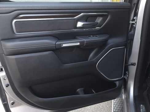 Used 2022 RAM 1500 Laramie image 30