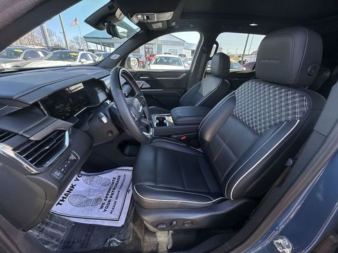 Used 2024 GMC Acadia Denali w/ Super Cruise Package image 11