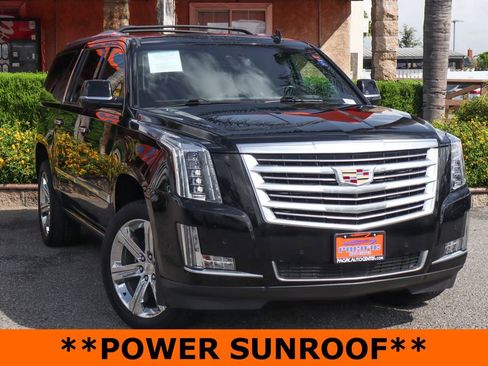 Used 2018 Cadillac Escalade ESV Platinum image 2