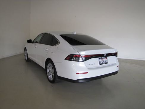 Certified 2023 Honda Civic EX image 21