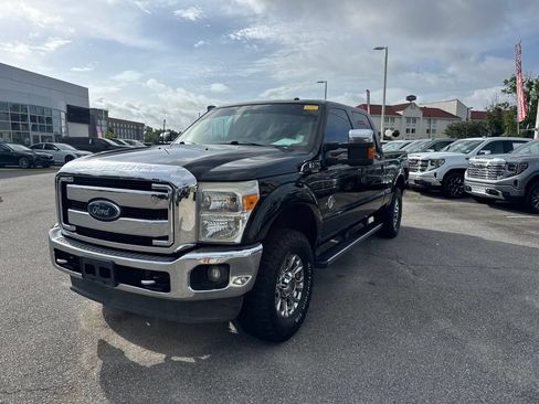 Used 2015 Ford F250 Lariat w/ Chrome Package AWD/4WD image 3