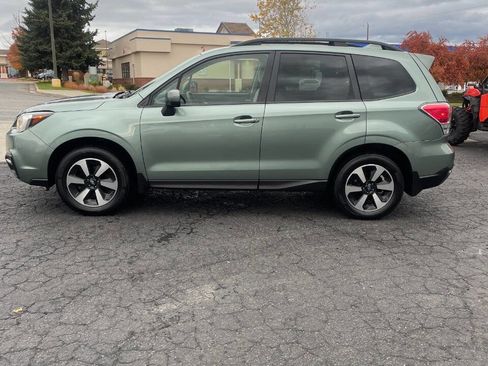 Used 2018 Subaru Forester 2.5i Premium w/ All-Weather Package image 2