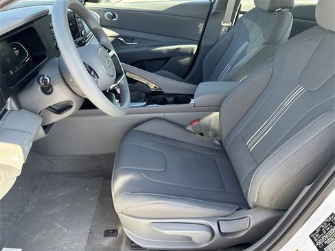 New 2026 Hyundai Elantra Blue image 9