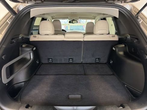 Used 2018 Jeep Cherokee Limited w/ Luxury Group image 14