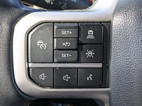 Used 2024 Ford Expedition Limited image 21