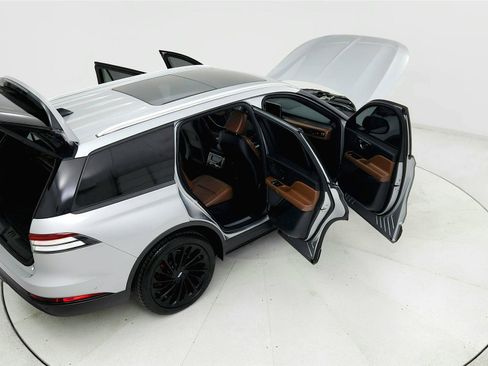 Used 2021 Lincoln Aviator Reserve w/ Equipment Group 201A image 23