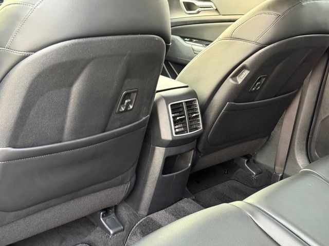 Used 2024 Kia Sportage EX FWD image 28