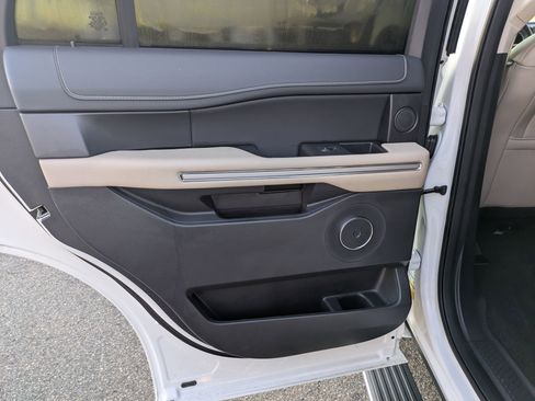 Certified 2024 Ford Expedition Limited image 25