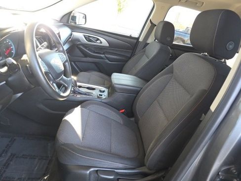 Used 2020 Chevrolet Traverse LS image 24