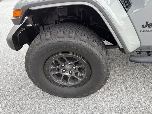 Used 2023 Jeep Wrangler Unlimited Sport w/ Xtreme 35 Tire Package AWD/4WD image 13