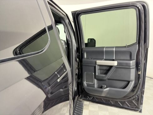 Used 2020 Ford F150 Lariat w/ Equipment Group 502A Luxury AWD/4WD image 29
