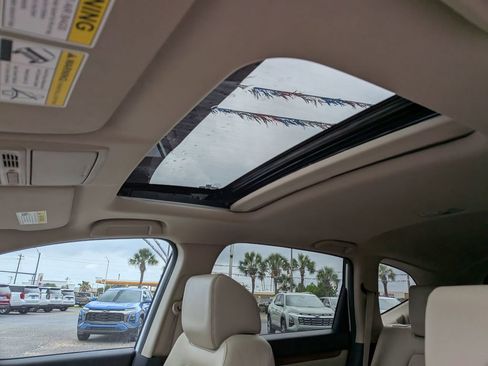 Used 2022 Honda CR-V Touring image 16
