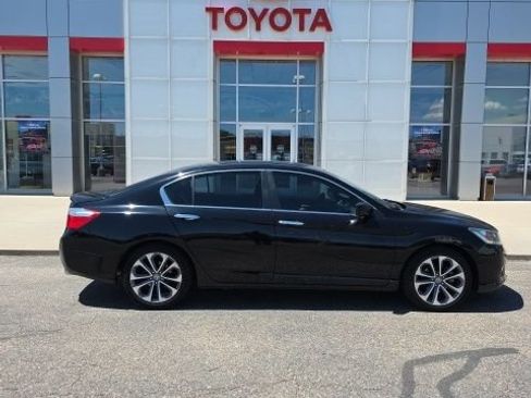 Used 2015 Honda Accord Sport image 6