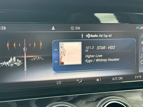 Used 2019 Mercedes-Benz E 300 image 24