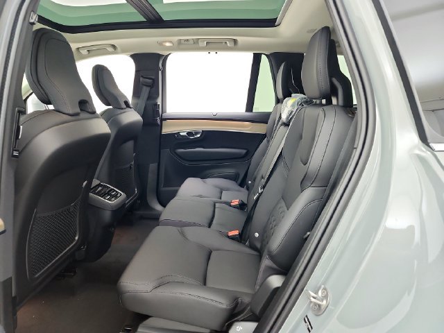 New 2027 Volvo XC90 B5 Plus AWD/4WD image 29