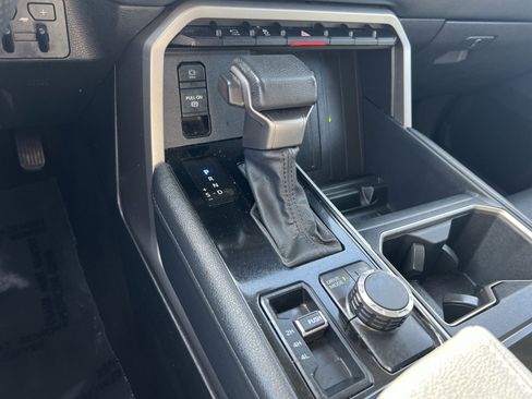 Used 2023 Toyota Tundra Limited AWD/4WD image 21