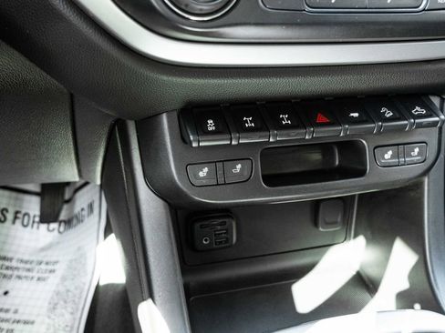 Used 2021 Chevrolet Colorado ZR2 w/ ZR2 Dusk Special Edition AWD/4WD image 9