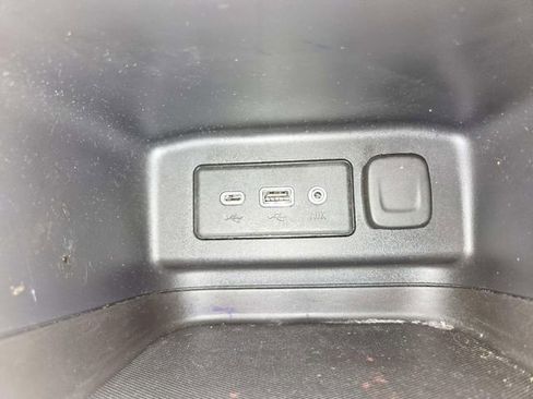 Used 2019 Chevrolet Equinox LT image 25