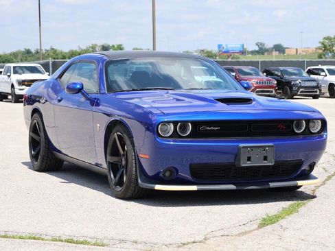 Used 2021 Dodge Challenger R/T Scat Pack RWD image 4