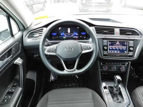 Used 2023 Volkswagen Tiguan S FWD image 10