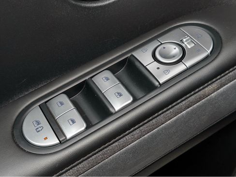 Used 2023 Hyundai Ioniq 5 SEL image 8