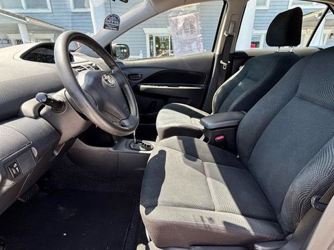 Used 2012 Toyota Yaris Sedan FWD image 9