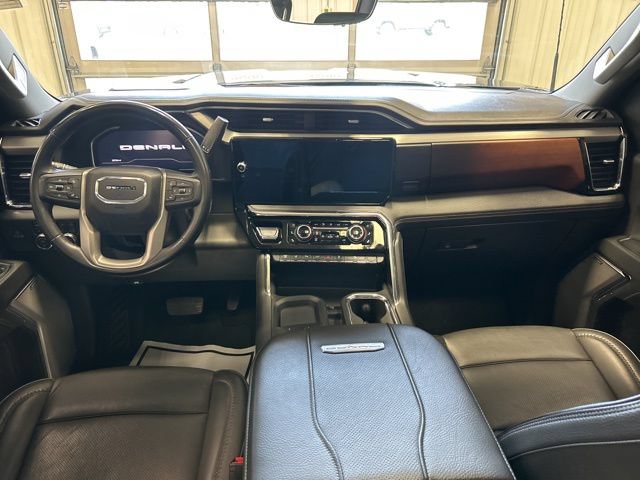 Used 2024 GMC Sierra 3500 Denali w/ Denali Reserve Package AWD/4WD image 35