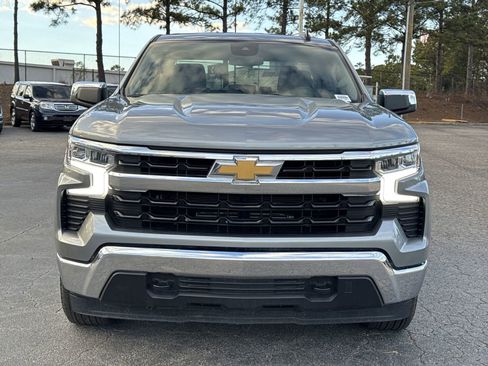 Used 2024 Chevrolet Silverado 1500 LT image 3