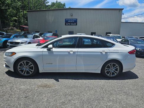Used 2017 Ford Fusion SE w/ Equipment Group 601A image 7