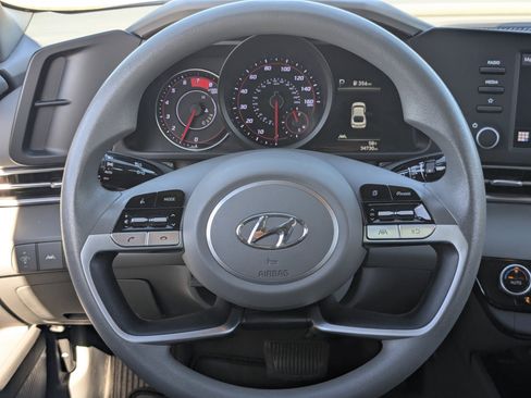 Certified 2023 Hyundai Elantra SEL image 19