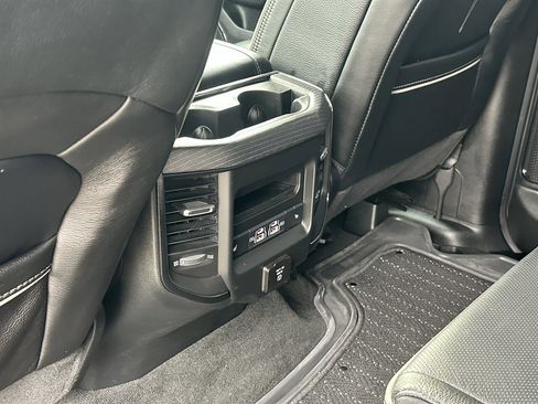 Used 2022 RAM 1500 Limited w/ Body-Colour Bumper Group image 11