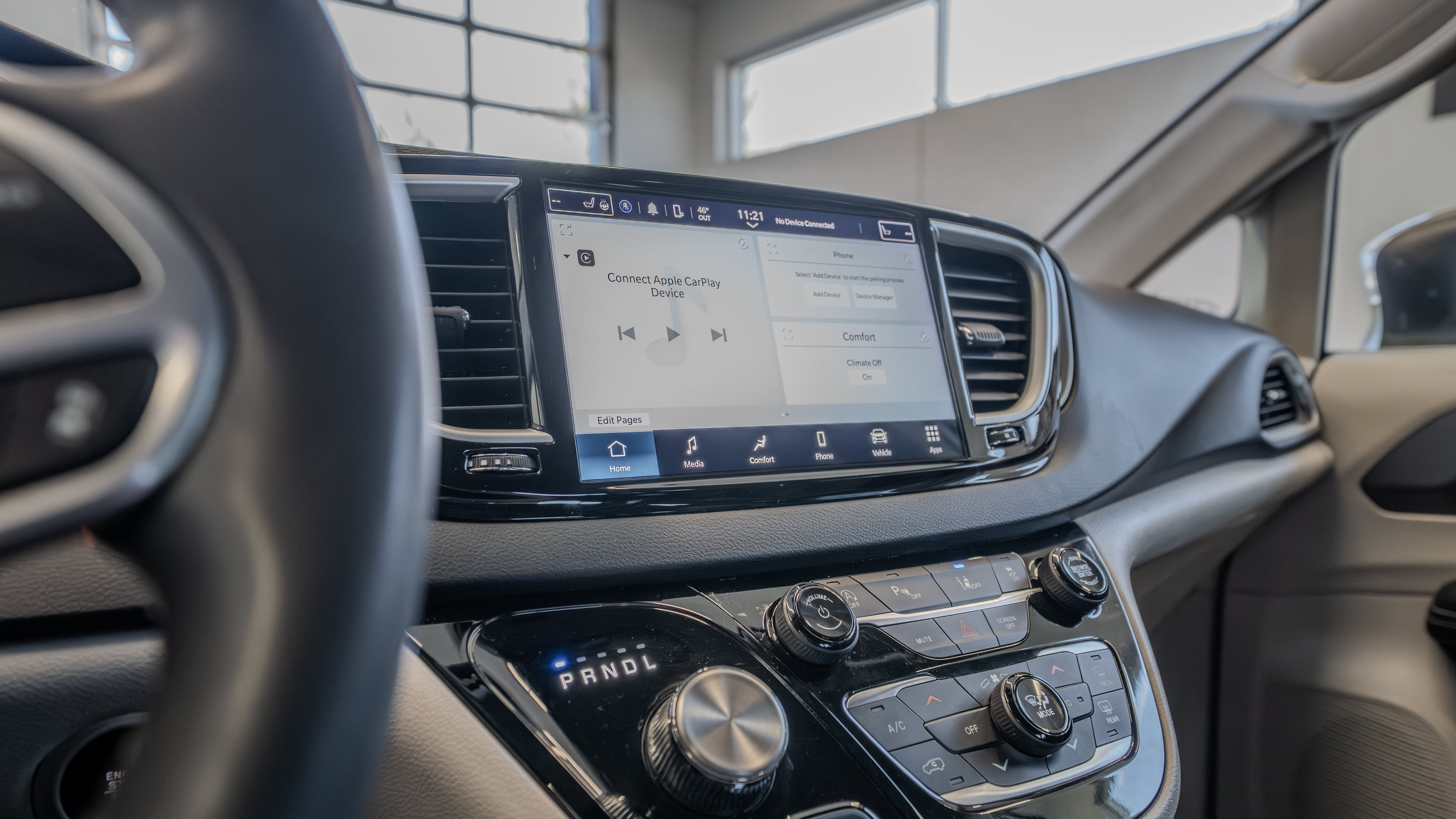 Used 2023 Chrysler Pacifica Touring-L FWD image 34