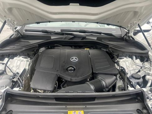 Used 2025 Mercedes-Benz GLC 300 GLC 300 image 34