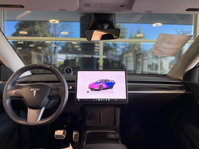 Used 2022 Tesla Model Y Long Range AWD/4WD image 33