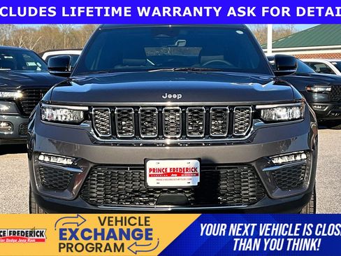 Used 2025 Jeep Grand Cherokee Limited AWD/4WD image 2