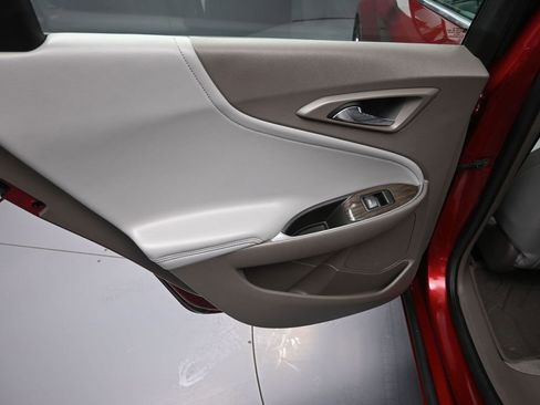 Used 2018 Chevrolet Malibu Premier w/ Premier Sun and Wheel Package image 29