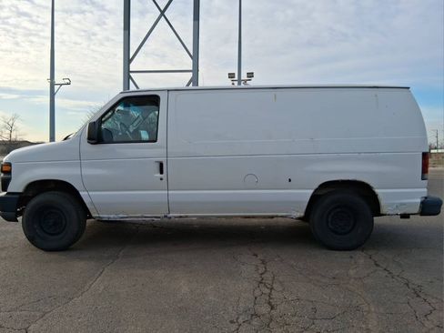 Used 2008 Ford E-150 and Econoline 150 RWD image 4