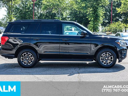 Used 2024 Ford Expedition XLT RWD image 9