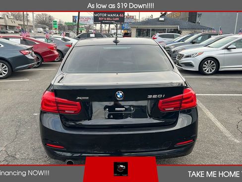 Used 2017 BMW 320i xDrive Sedan image 4