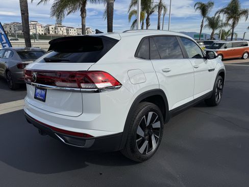 Used 2024 Volkswagen Atlas Cross Sport SE image 10