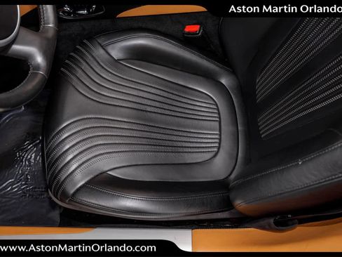 Used 2019 Aston Martin DB11 Volante image 45