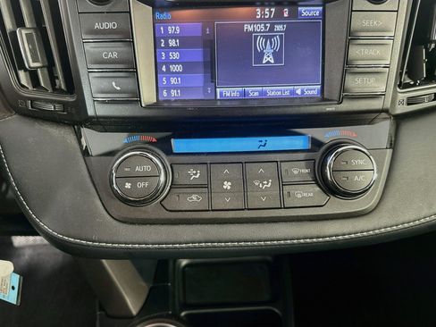 Used 2018 Toyota RAV4 XLE FWD image 22