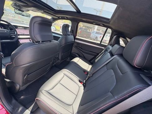 New 2025 Jeep Wagoneer S Launch Edition w/ Trailer Tow Group image 15