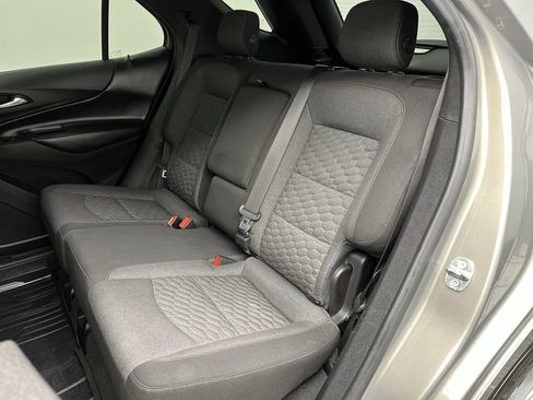 Used 2018 Chevrolet Equinox LT FWD image 10